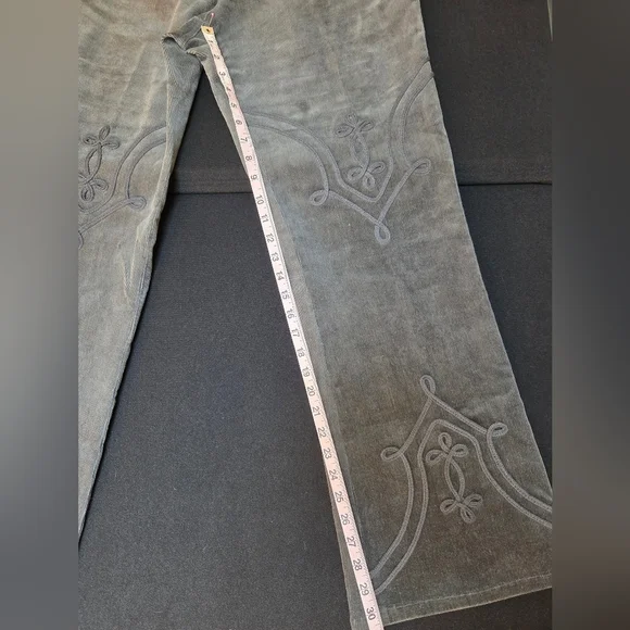 Oscar de la Renta Gray Straight Leg Pants with Embroidery - Picture 3 of 12